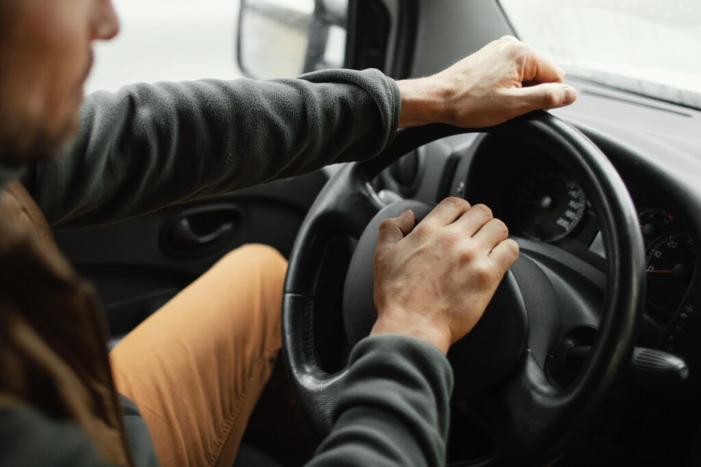 En Talleres Autoben, somos especialistas en reparar sistemas de dirección de coche en Catarroja, devolviendo a tu vehículo la maniobrabilidad y seguridad que necesita para circular por carretera.